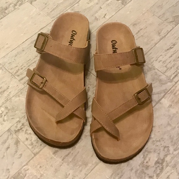 ONLY Size 6 LEFT Tan Sandals Outwoods Slip Ons - Picture 2 of 5